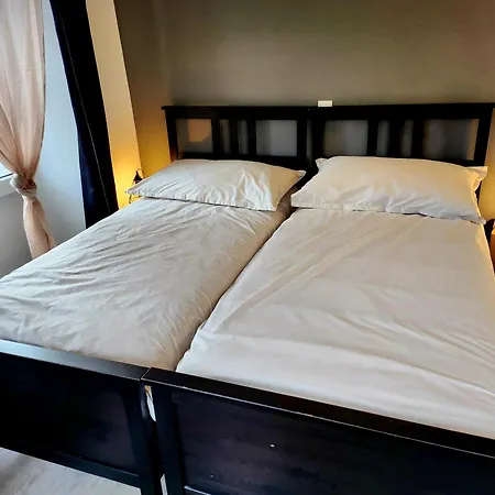 De L'union Bed & Breakfast Lens