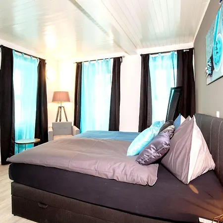 De L'union Bed & Breakfast 3*
