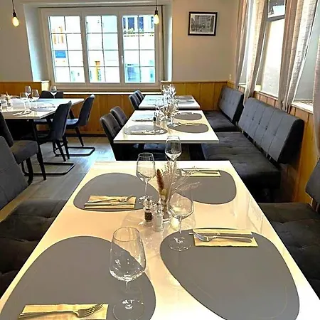 De L'union Bed & Breakfast 3*