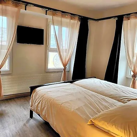 De L'union Bed & Breakfast Lens